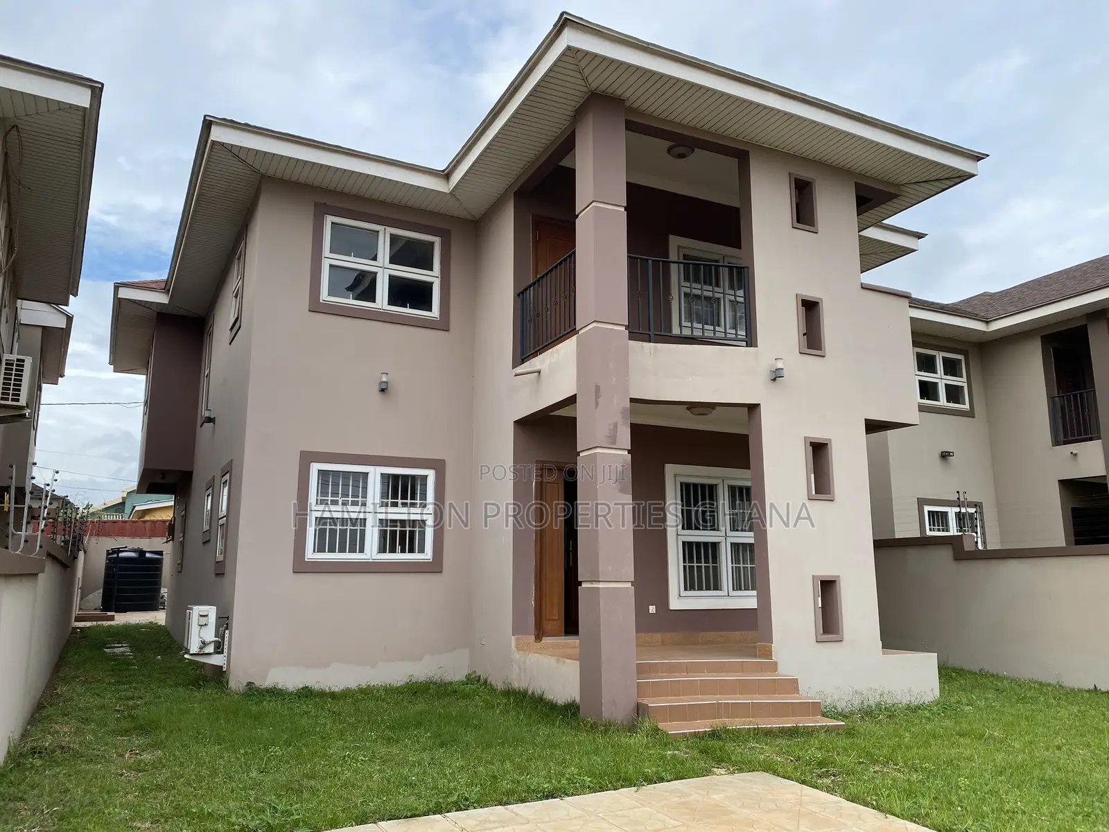 4bdrm House in East Legon Apricot for sale