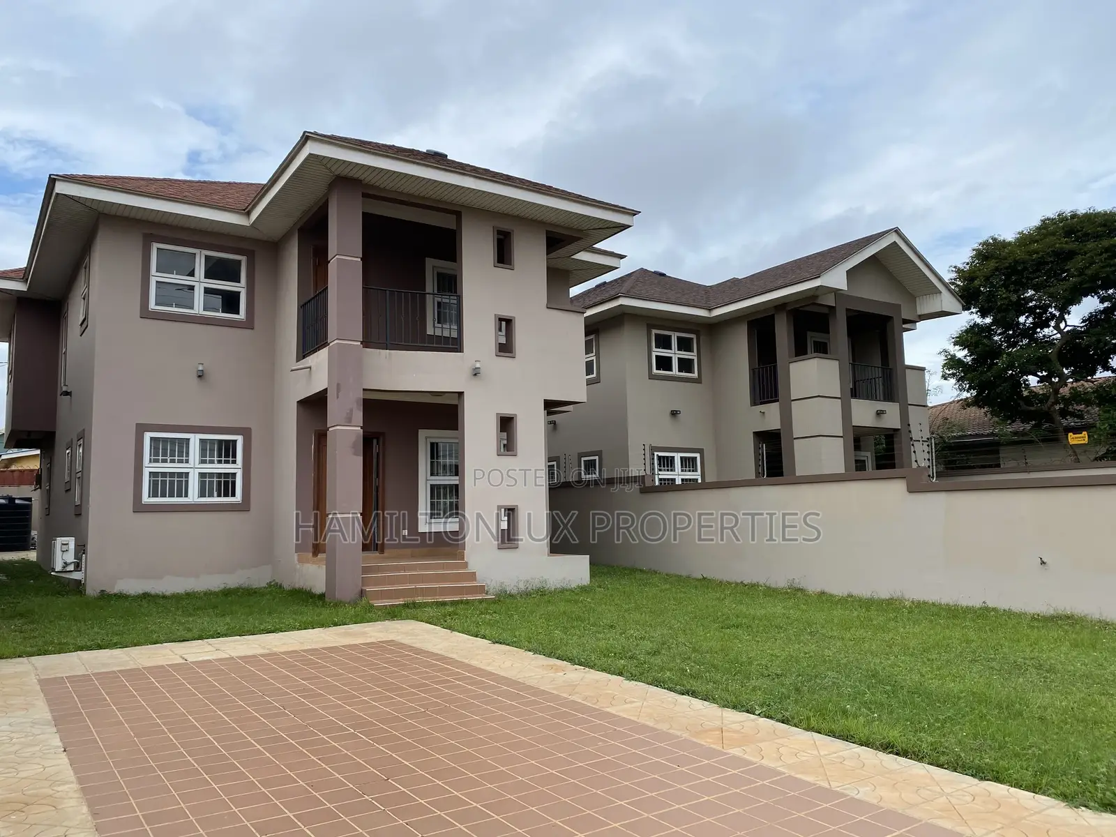 4bdrm House in East Legon Apricot for sale