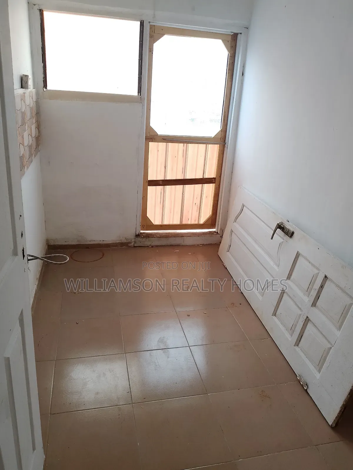 1bdrm Apartment in Community 18 Road, Spintex for rent