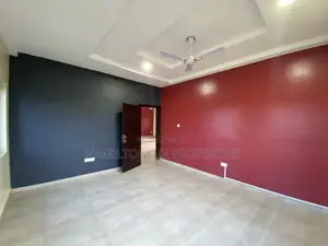 3bdrm Apartment in School Junction for rent