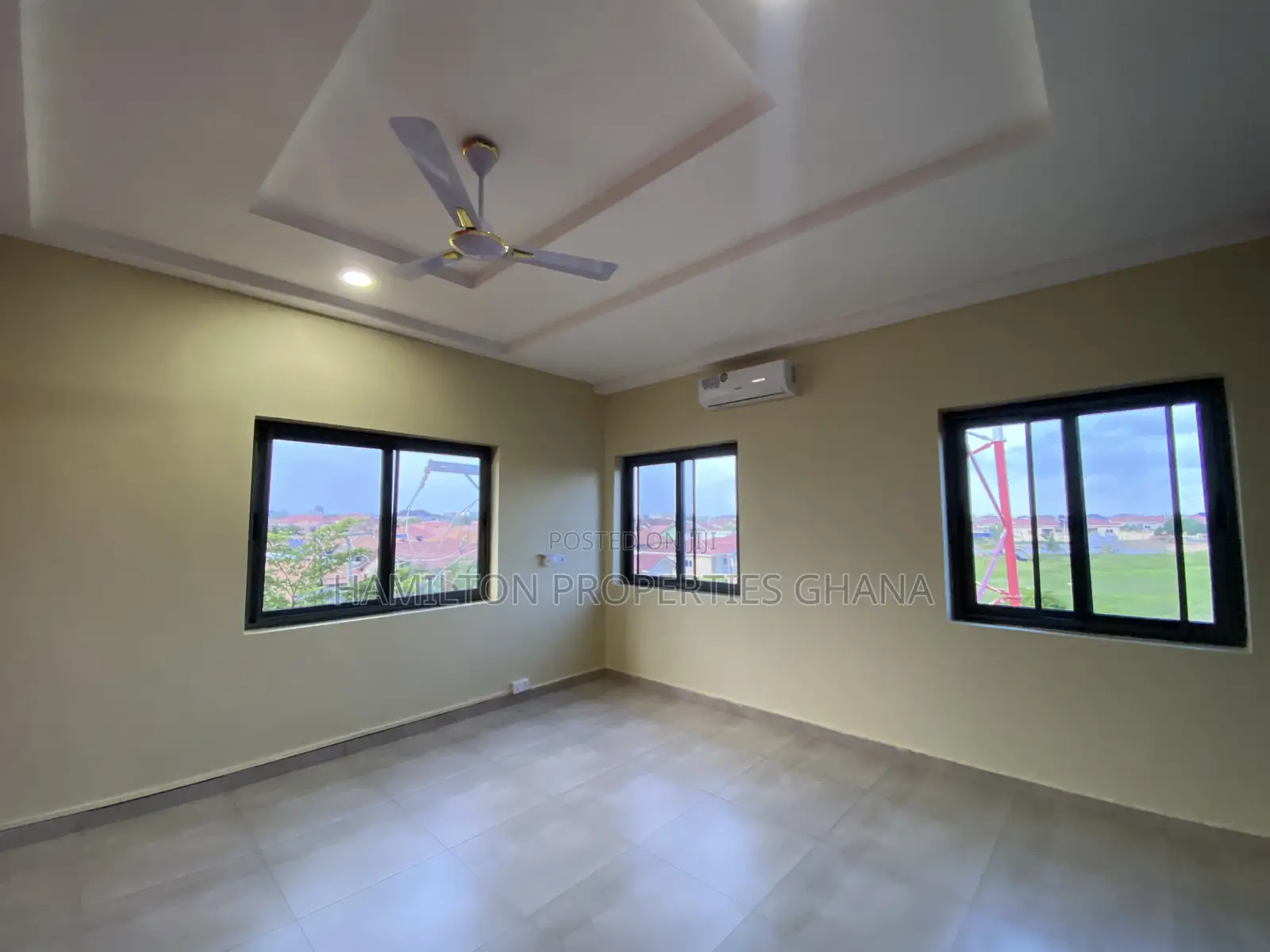 3bdrm Apartment in School Junction for rent