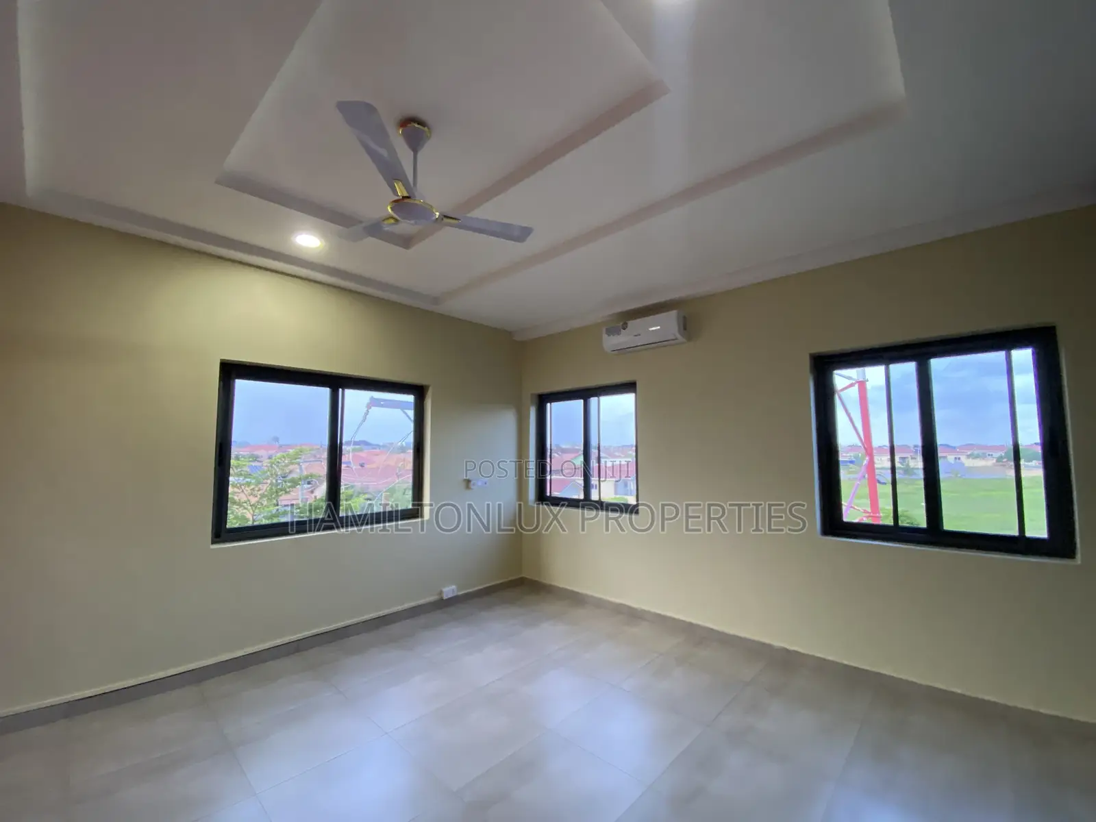 3bdrm Apartment in School Junction for rent
