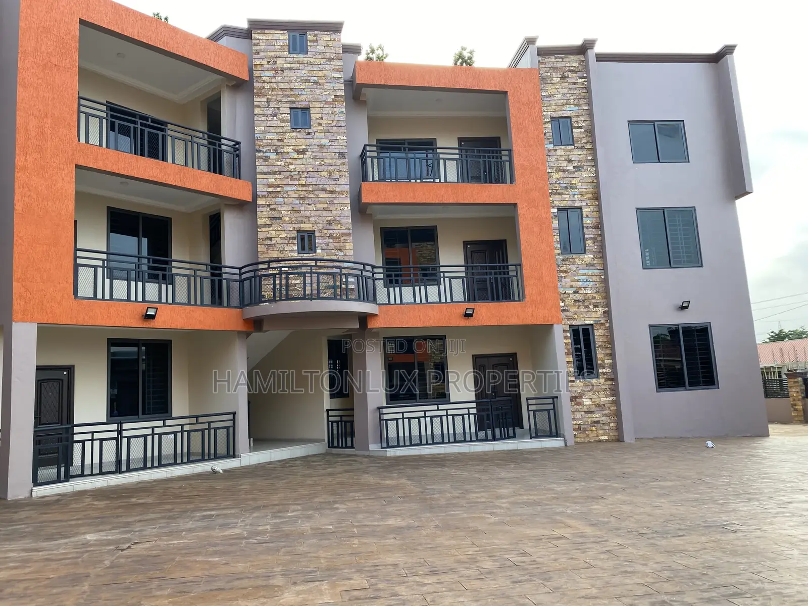 3bdrm Apartment in School Junction for rent