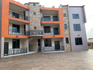 3bdrm Apartment in School Junction for rent