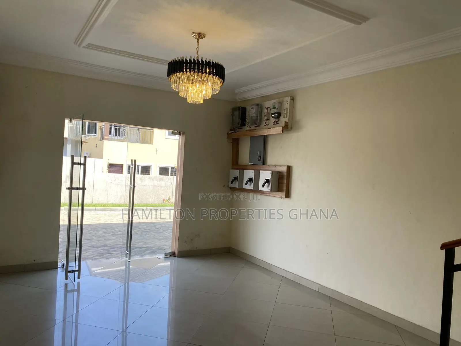 2bdrm Apartment in East Legon Boundary for rent