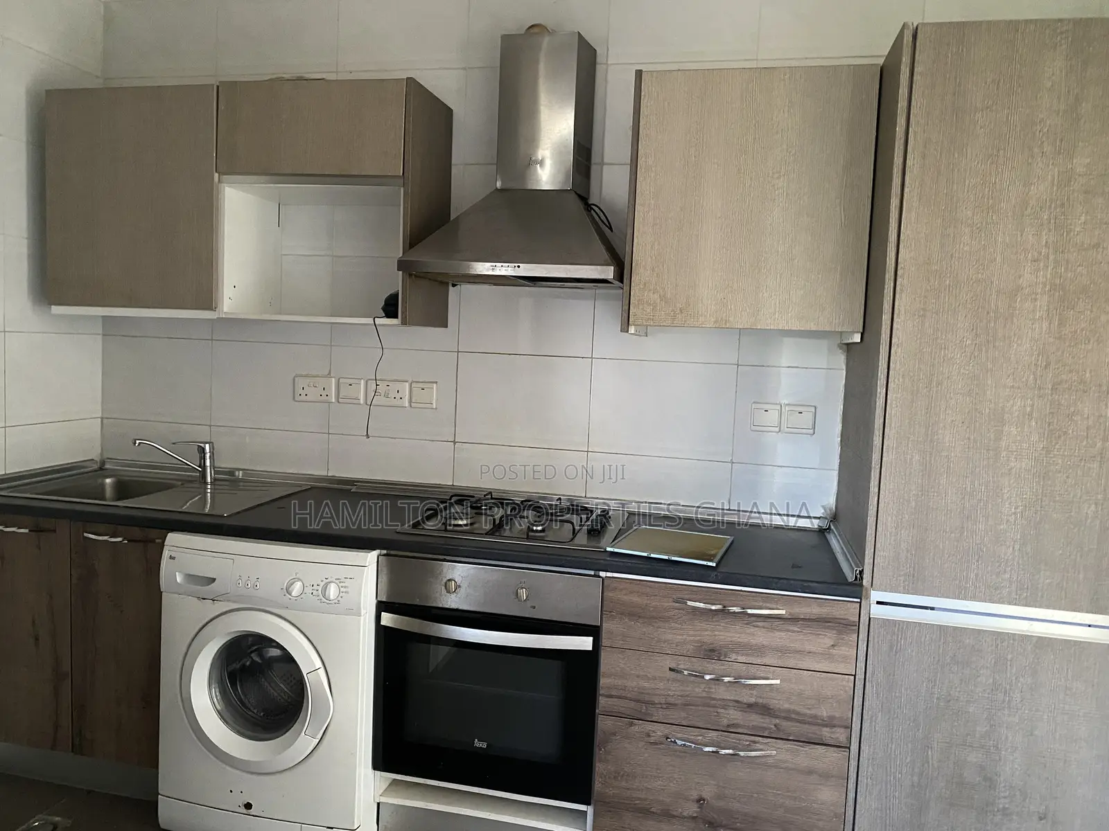 3bdrm Townhouse / Terrace in East Legon Prime for rent
