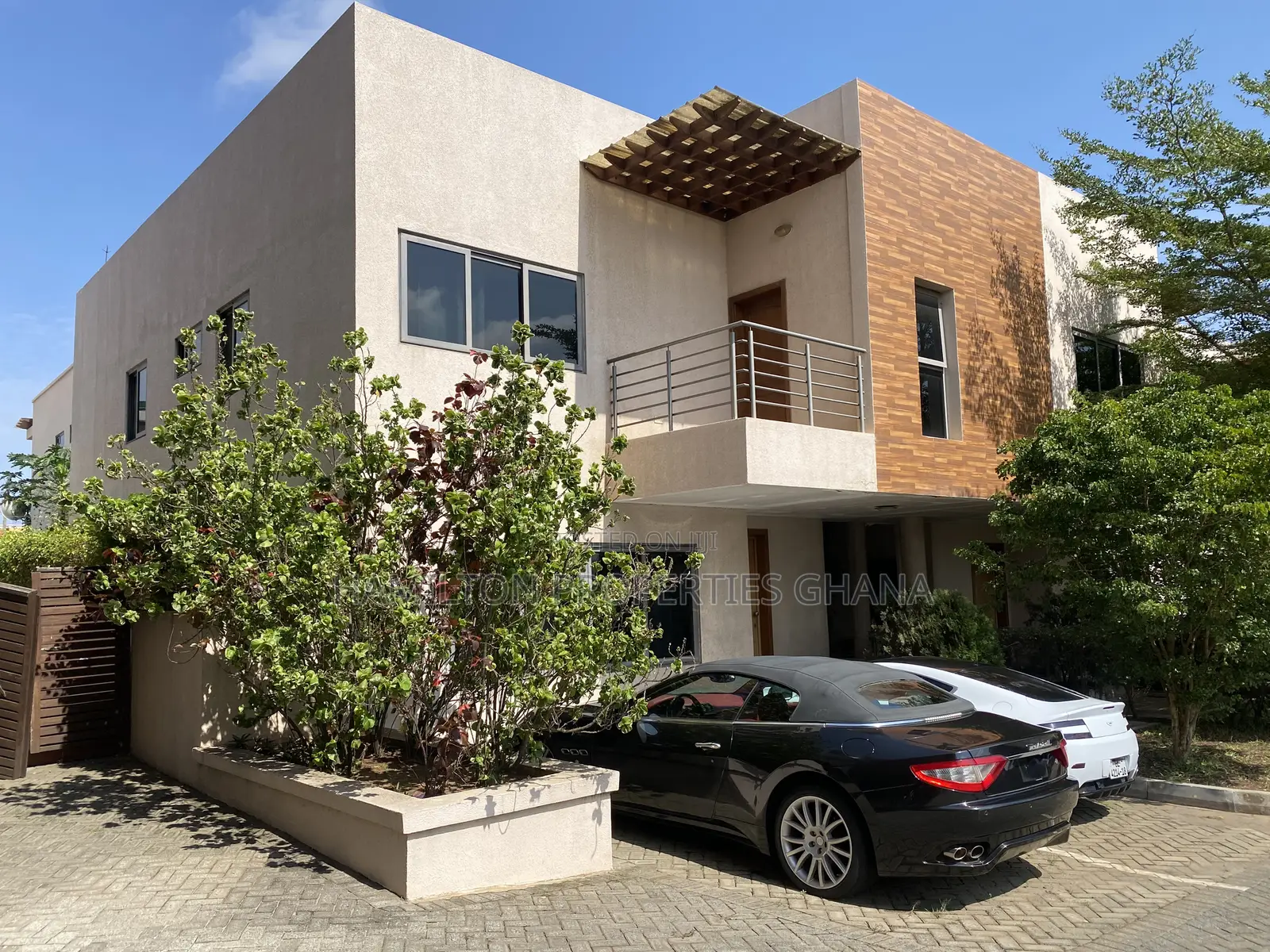 3bdrm Townhouse / Terrace in East Legon Prime for rent