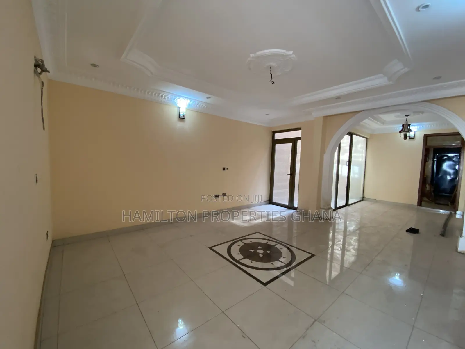 3bdrm Apartment in Papas Pizza, East Legon for rent