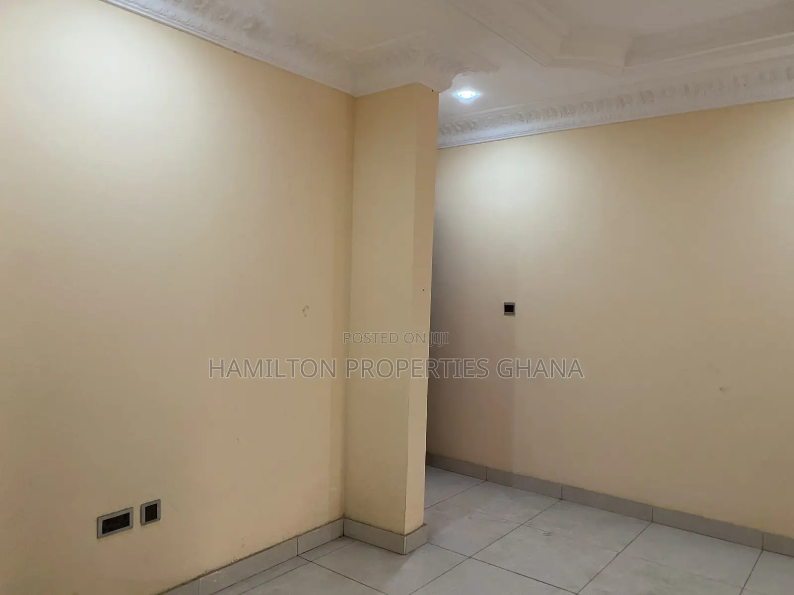 3bdrm Apartment in Papas Pizza, East Legon for rent