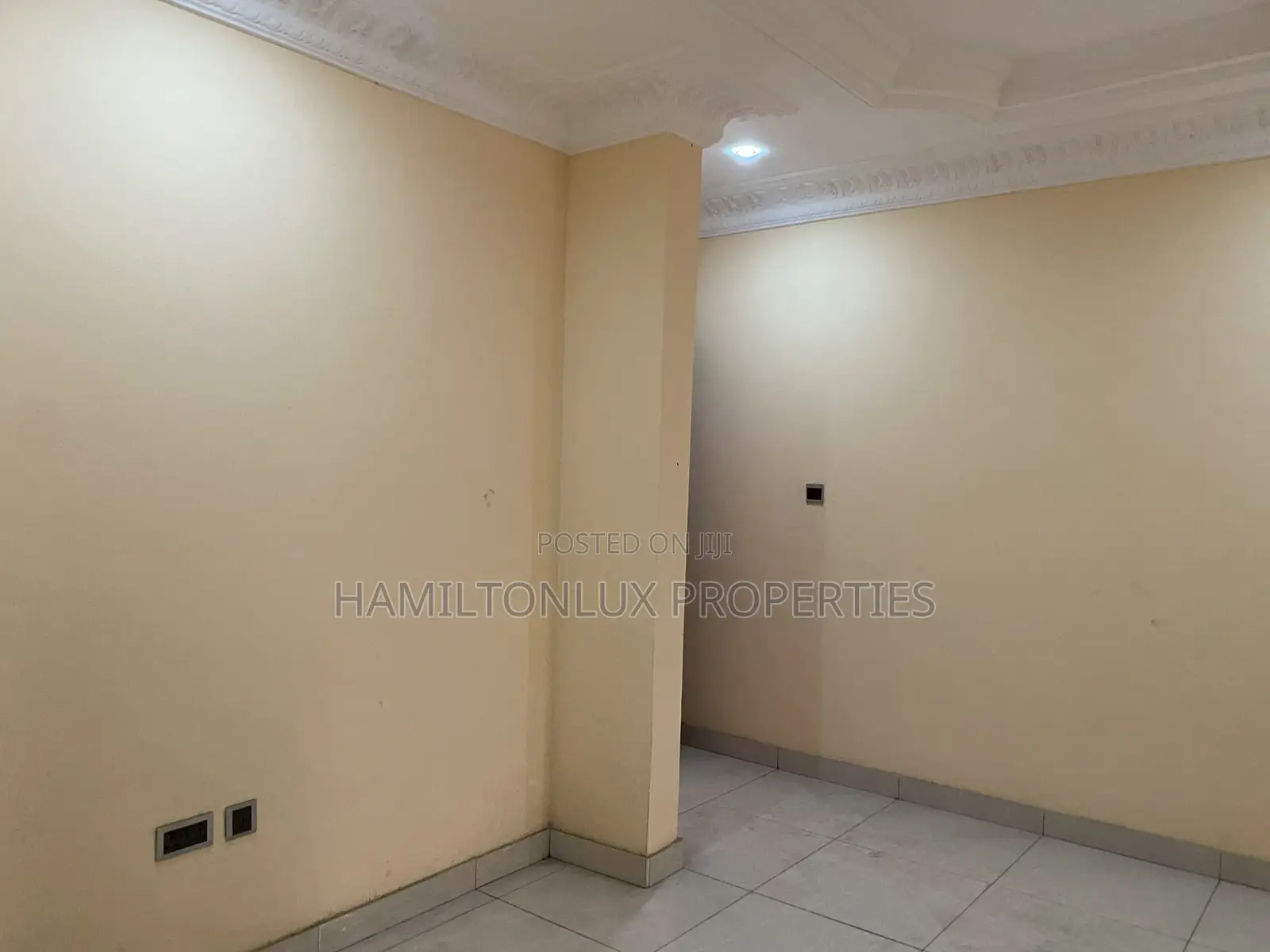 3bdrm Apartment in Papas Pizza, East Legon for rent