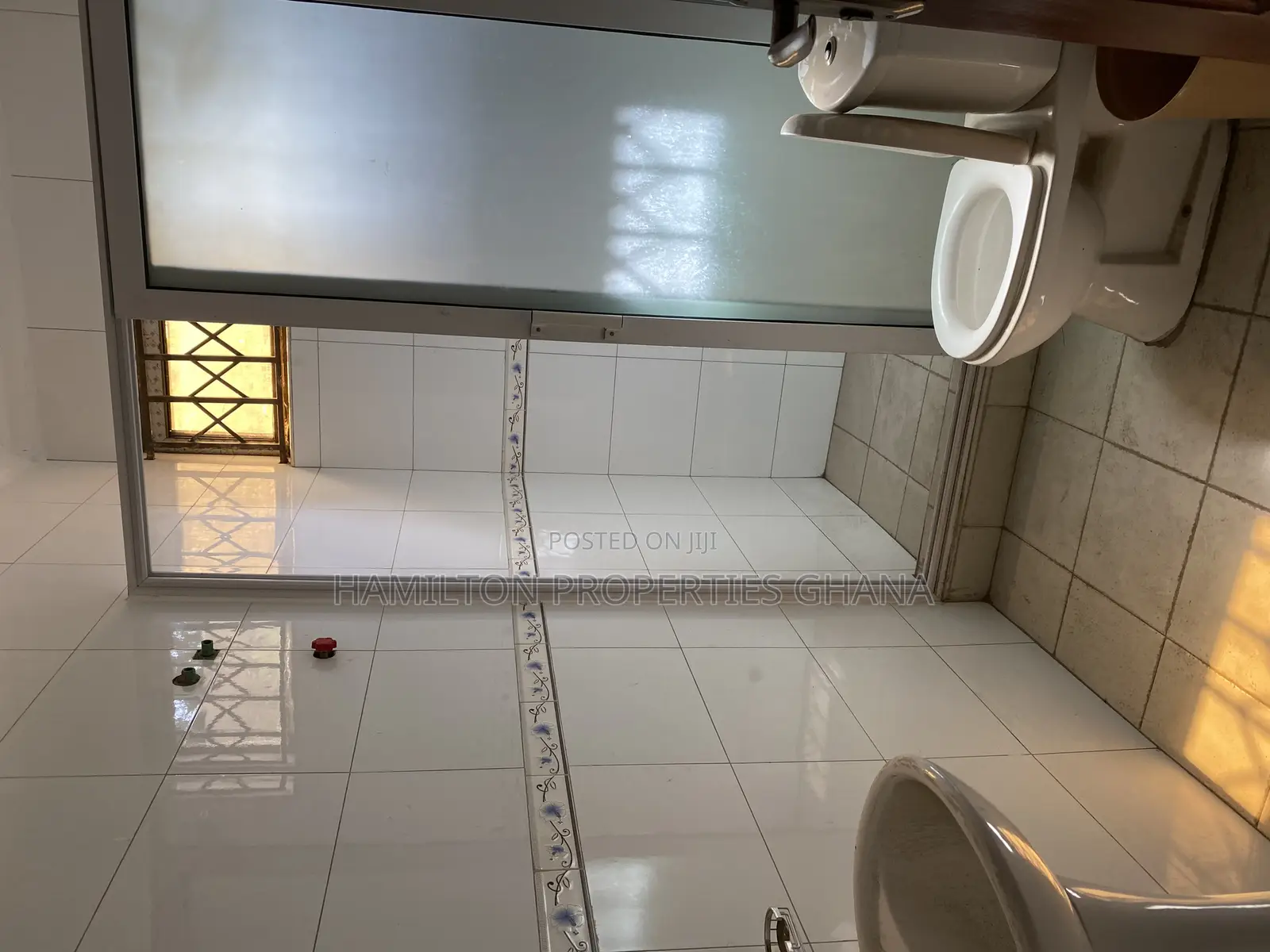 3bdrm Apartment in Papas Pizza, East Legon for rent