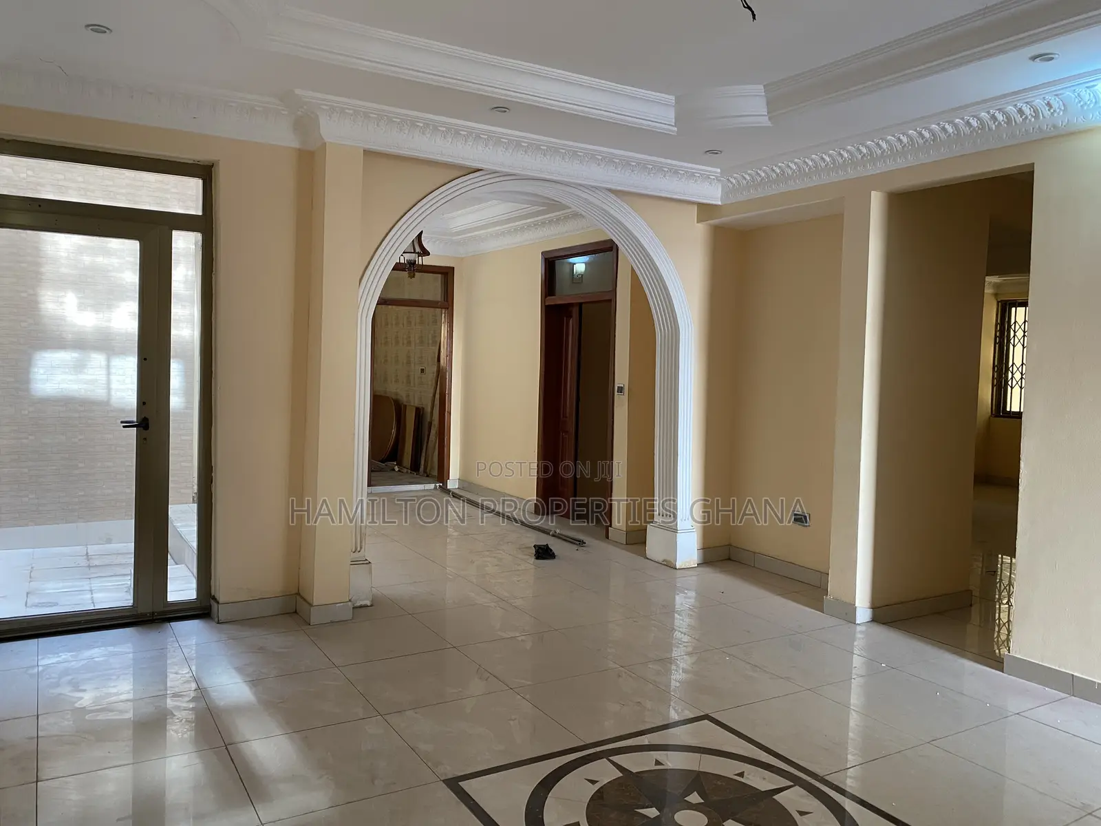 3bdrm Apartment in Papas Pizza, East Legon for rent