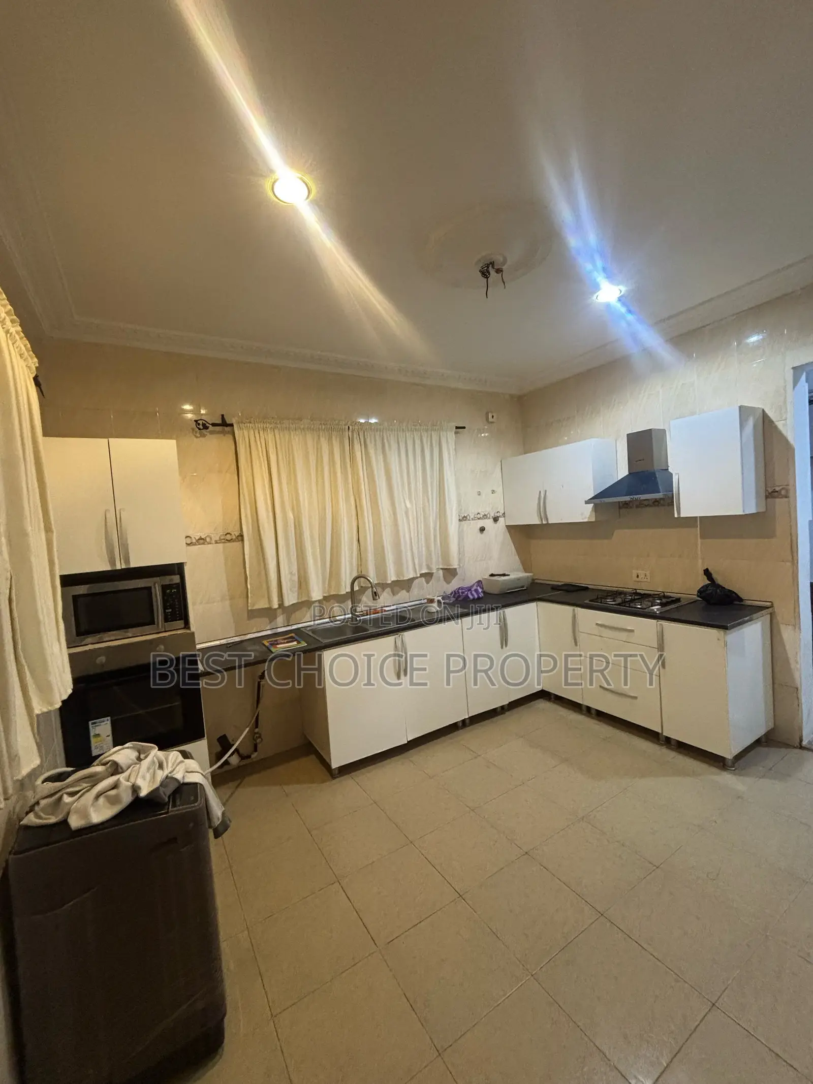 3bdrm Apartment in Lakeside Estate for rent
