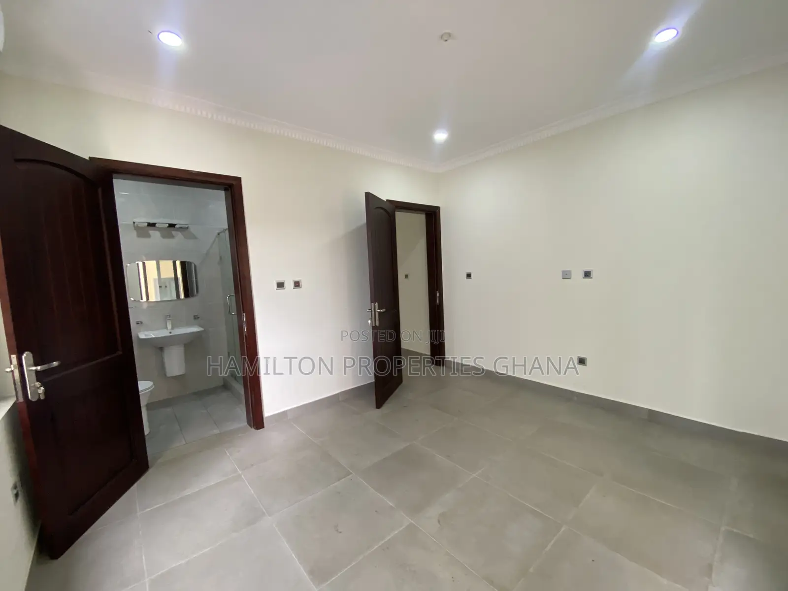 2 Storey 6 Bedroom Office Complex East Legon