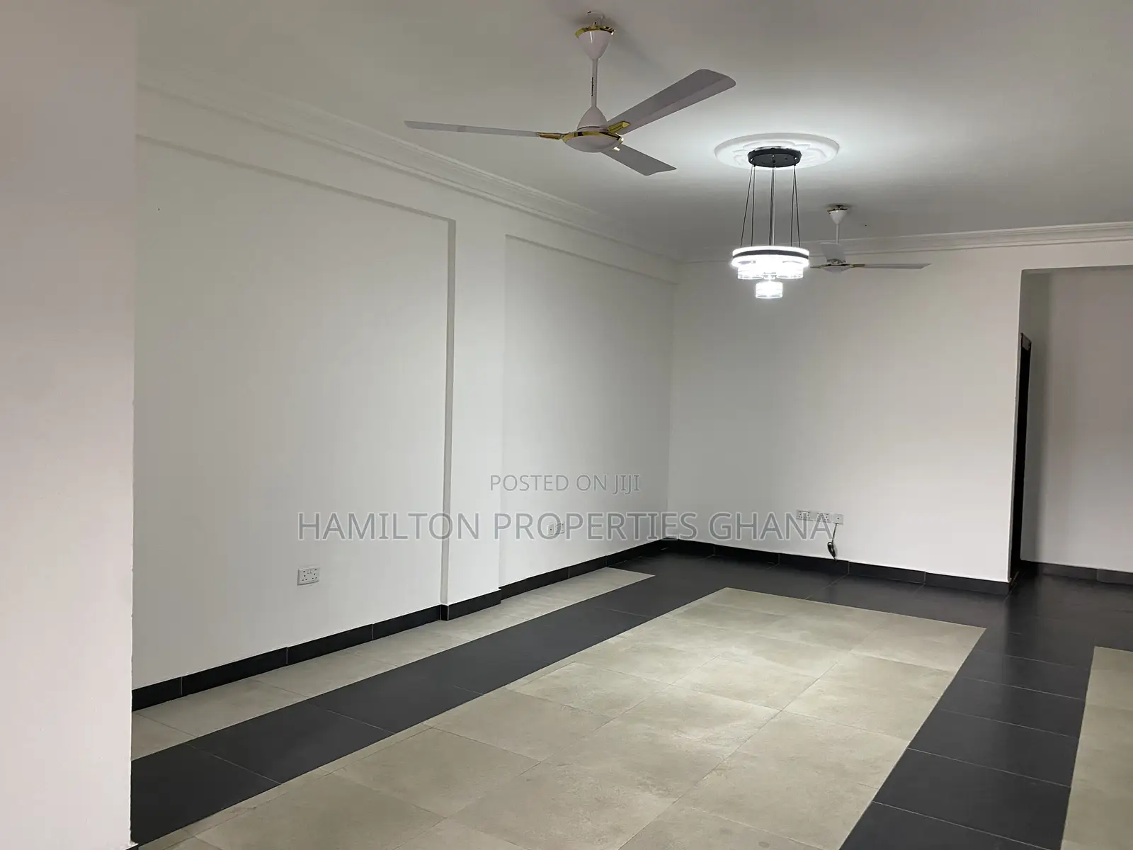 3bdrm Apartment in Lagos Avenue, East Legon for rent