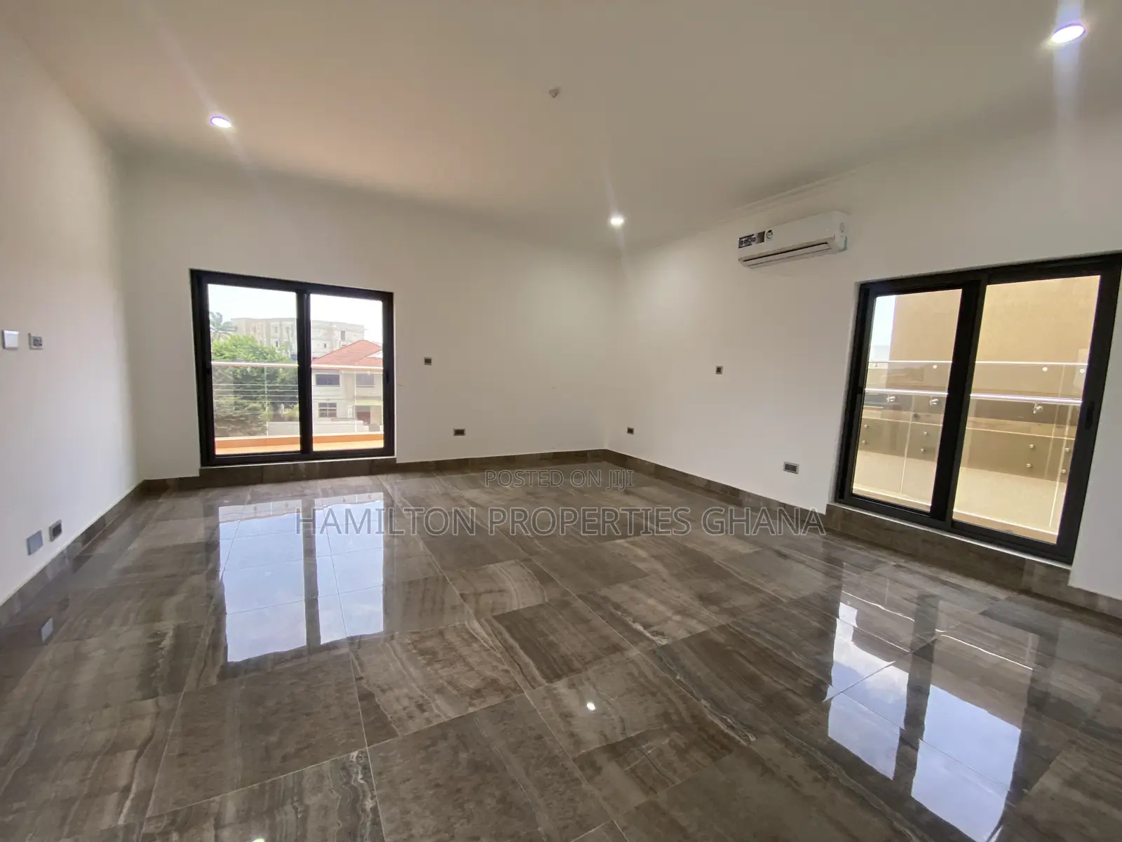 5bdrm Mansion in East Legon Bvld 4 for rent