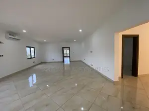 5bdrm Mansion in East Legon Bvld 4 for rent