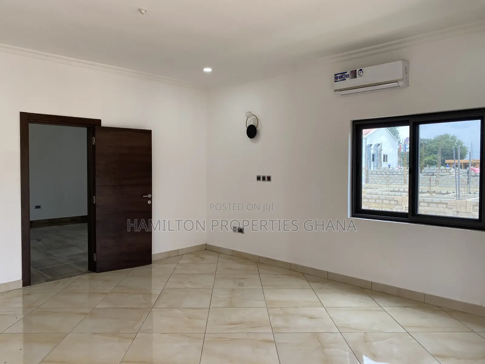5bdrm Mansion in East Legon Bvld 4 for rent