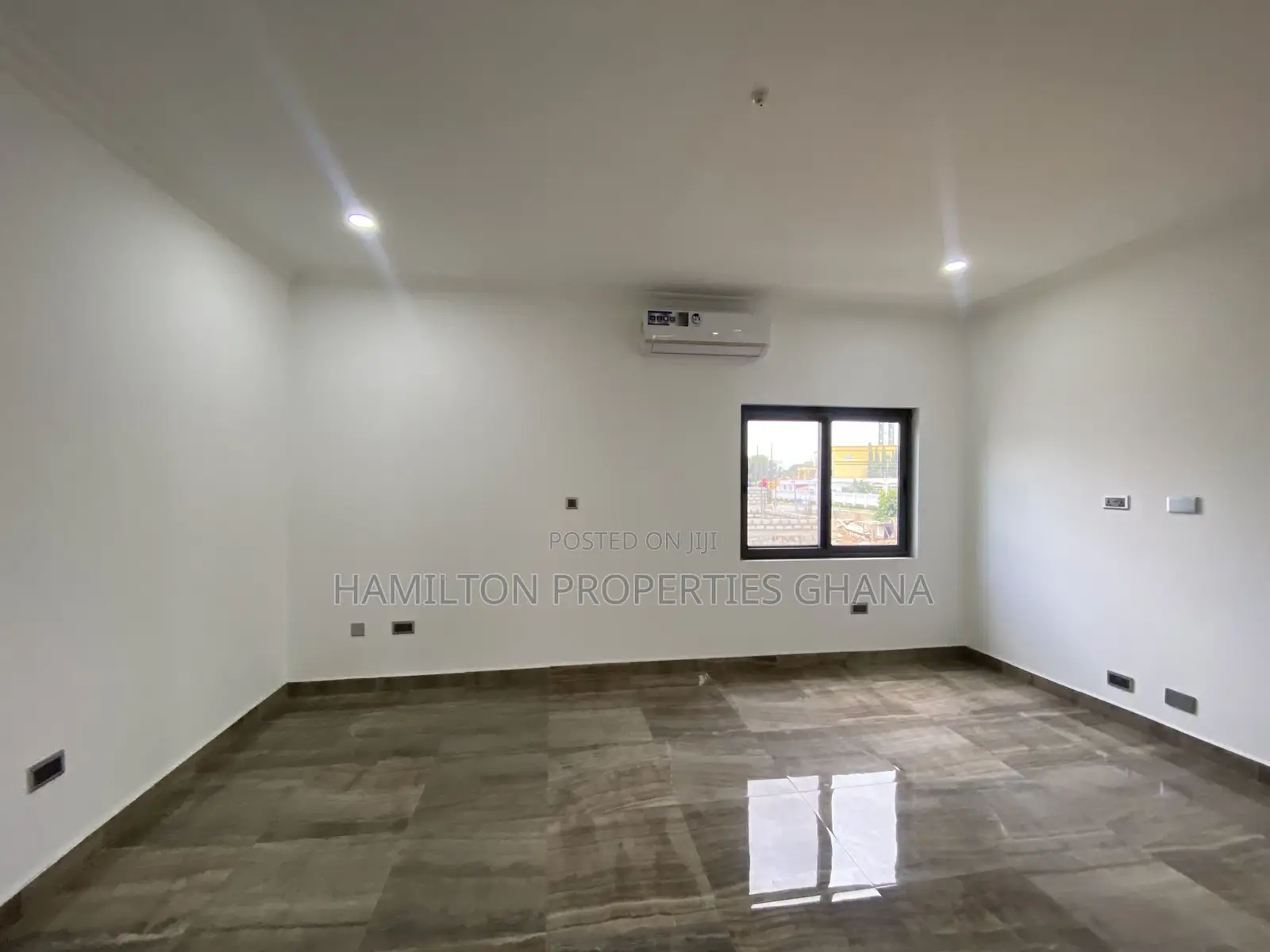 5bdrm Mansion in East Legon Bvld 4 for rent