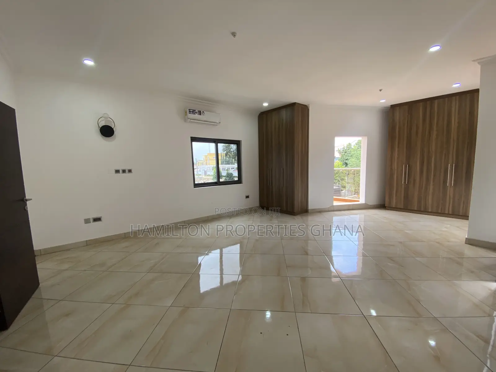 5bdrm Mansion in East Legon Bvld 4 for rent