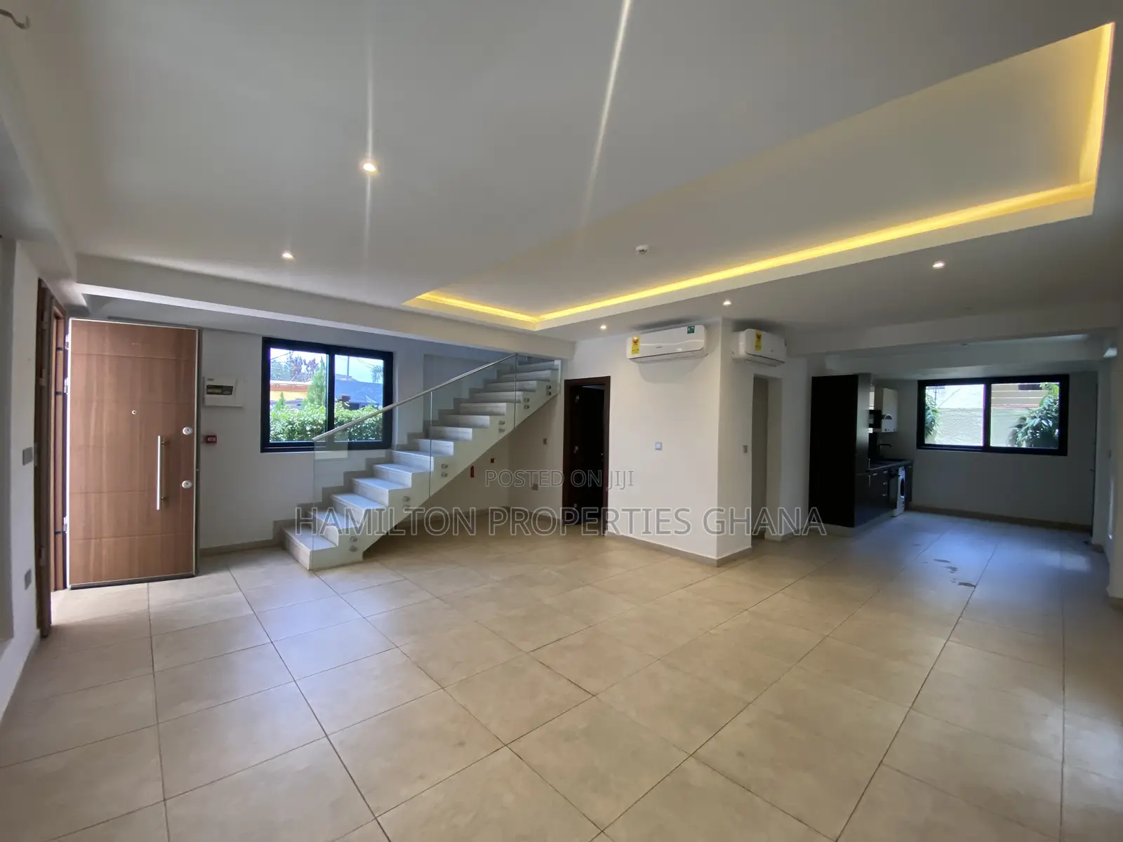 3bdrm Townhouse / Terrace in Lagos Avenue, East Legon for rent