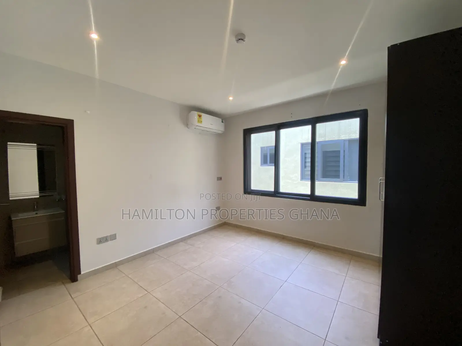 3bdrm Townhouse / Terrace in Lagos Avenue, East Legon for rent