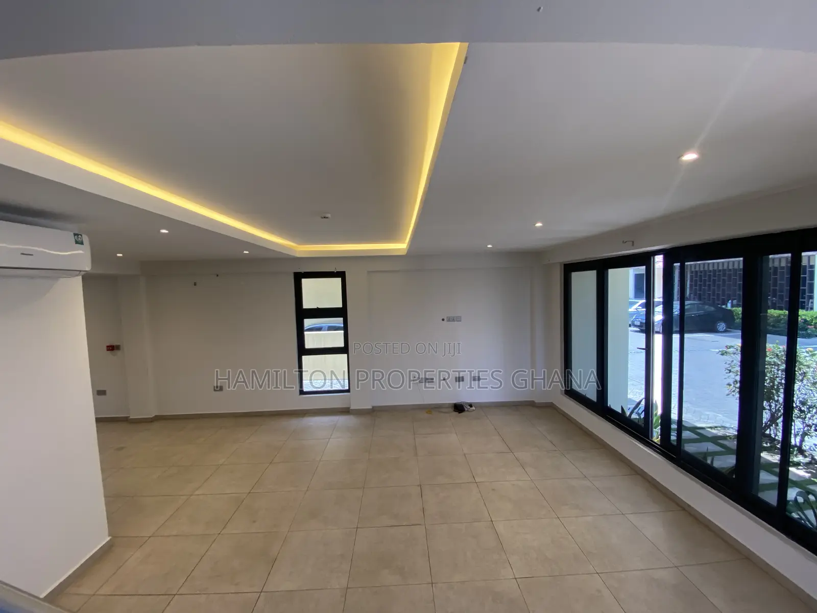 3bdrm Townhouse / Terrace in Lagos Avenue, East Legon for rent