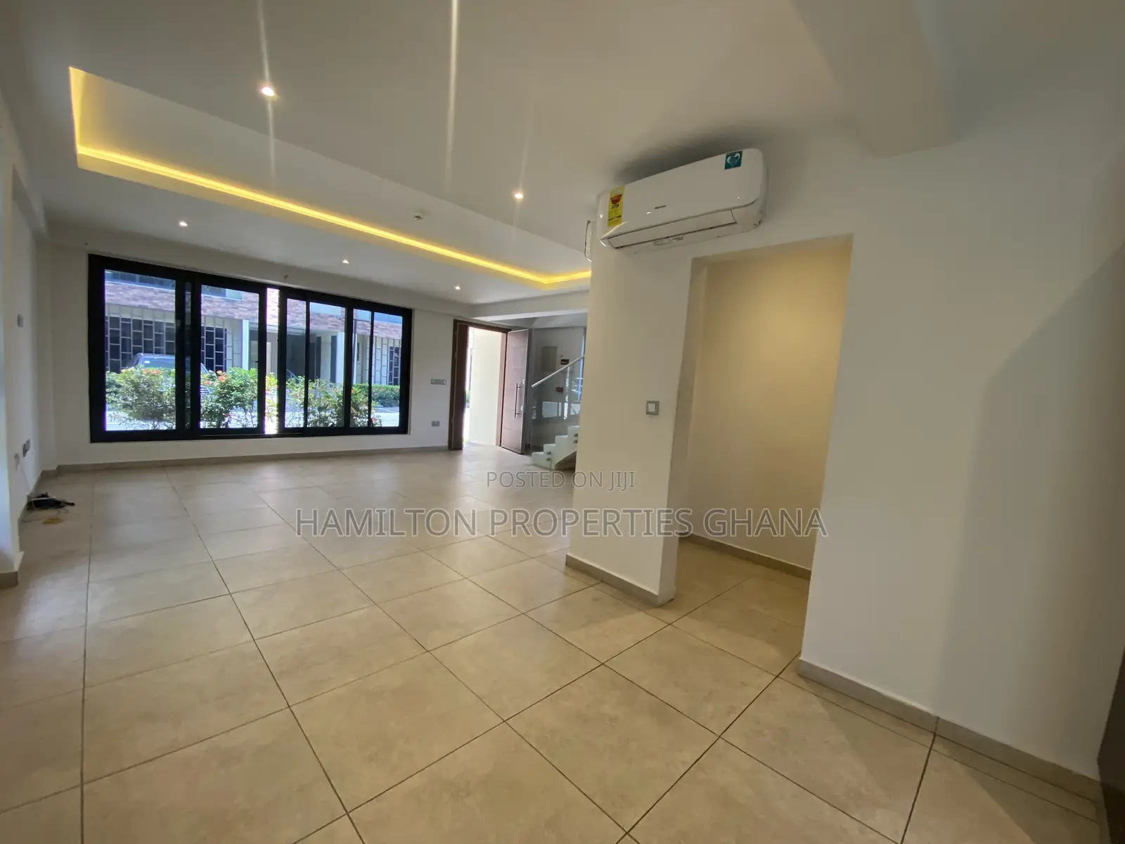3bdrm Townhouse / Terrace in Lagos Avenue, East Legon for rent