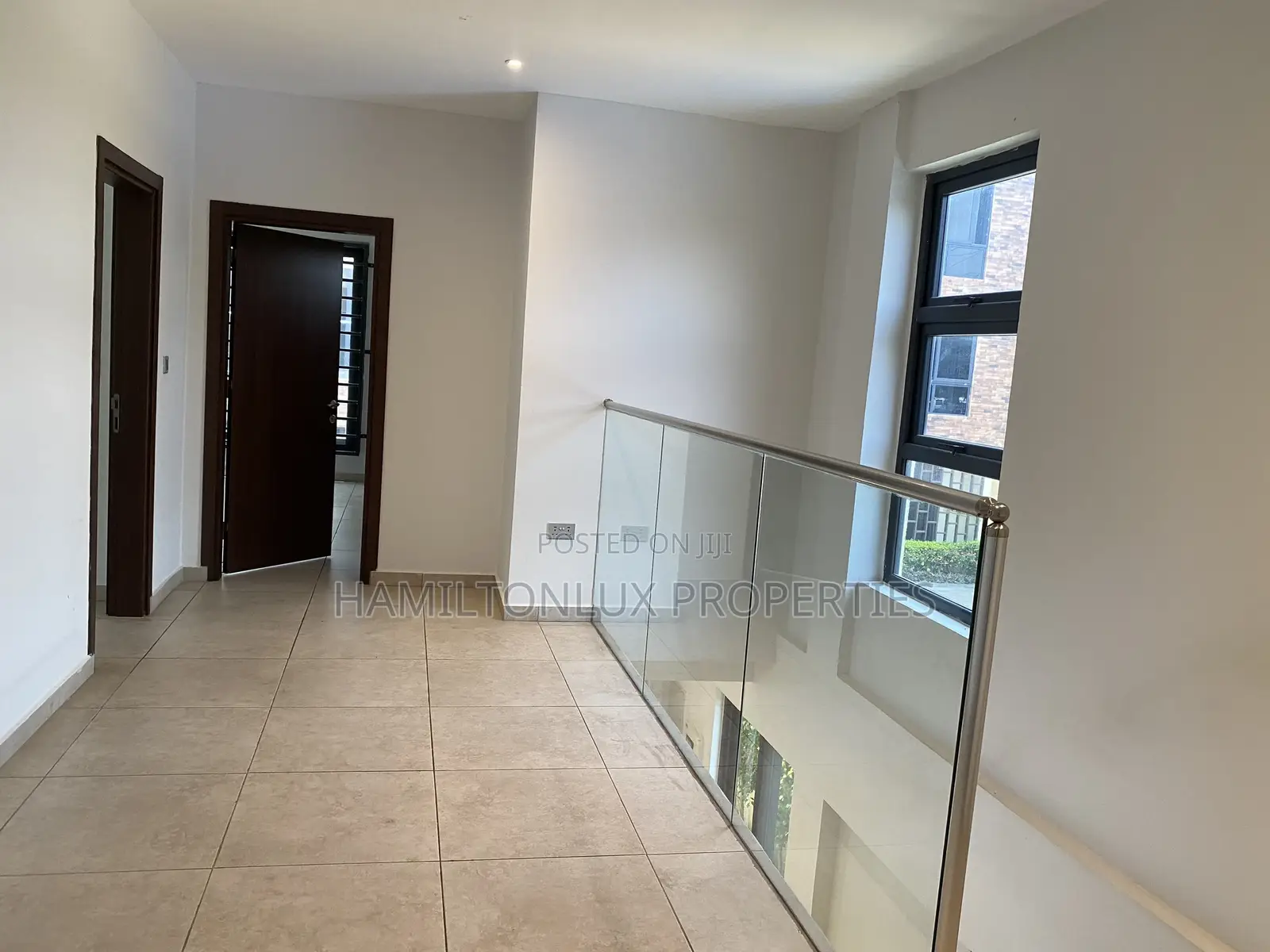 3bdrm Townhouse / Terrace in Lagos Avenue, East Legon for rent
