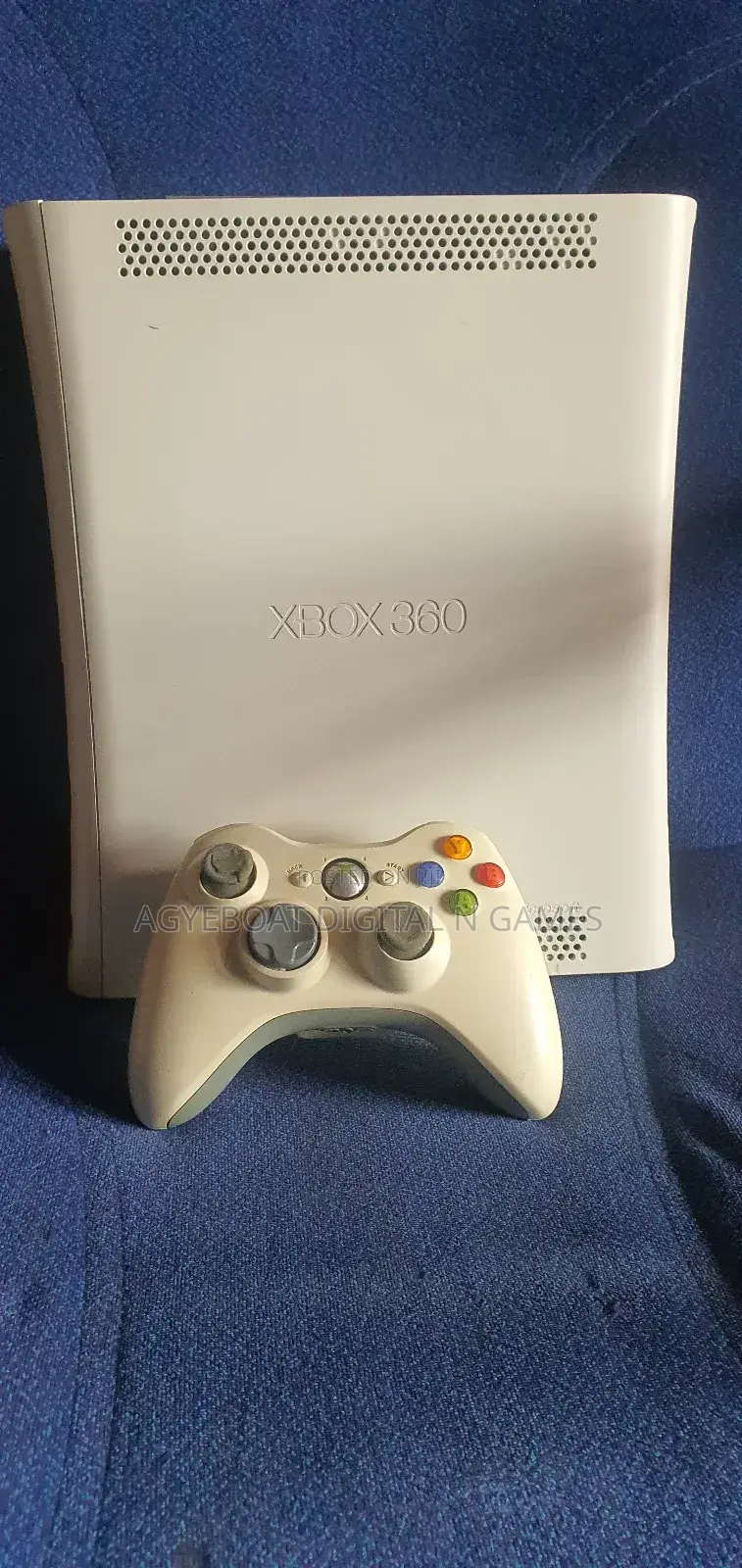 Xbox 360 S With 1 Controllers