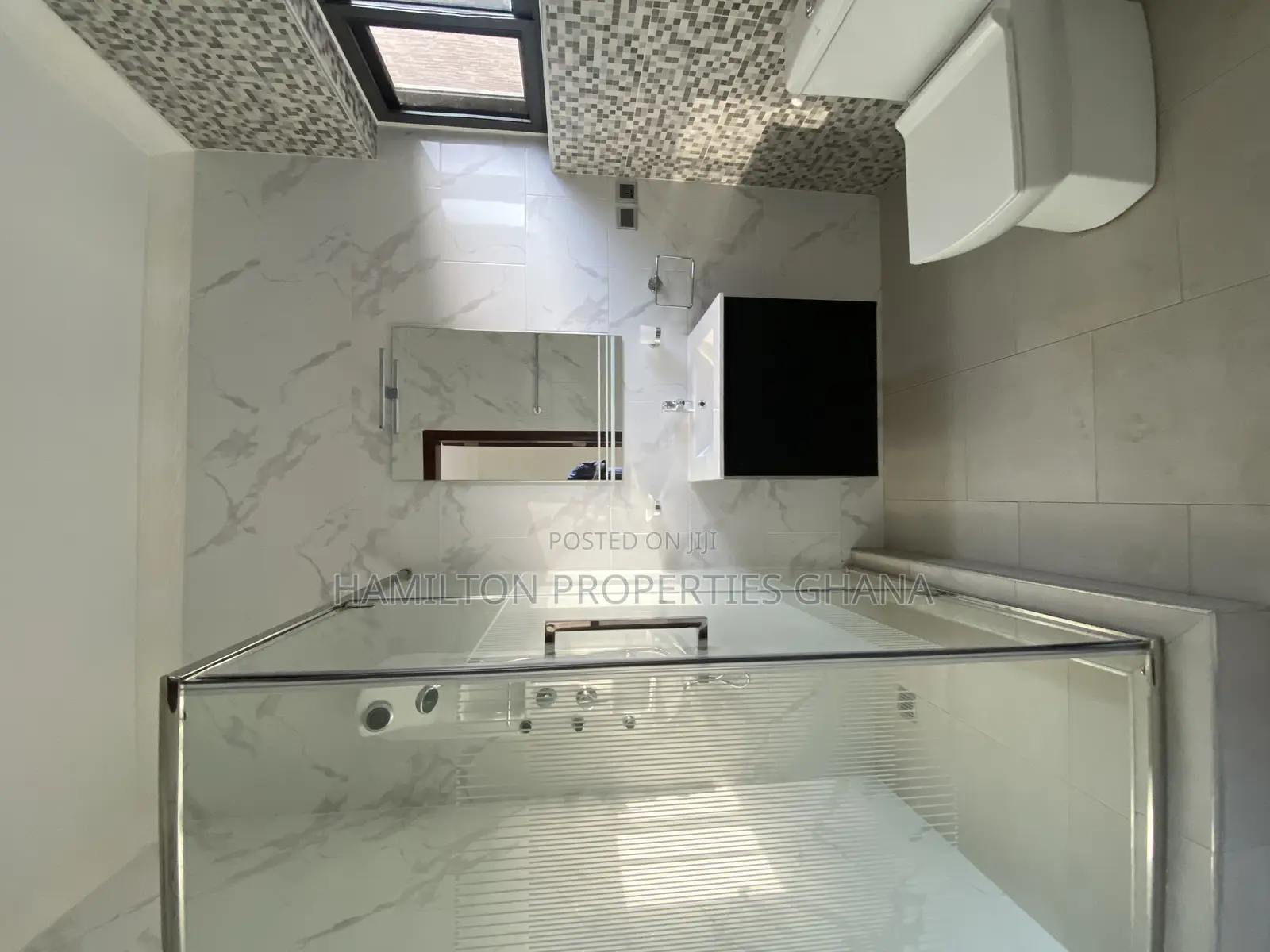 5bdrm Mansion in East Legon, Ghana Link Area for rent