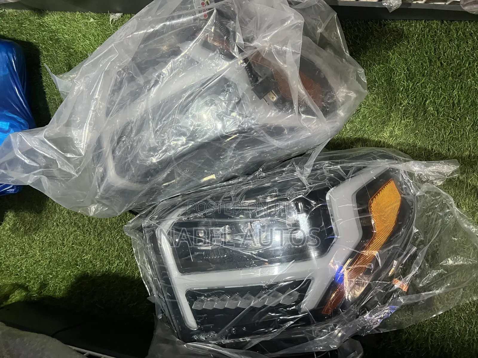 Tundra 2018 Headlight Spec Pair