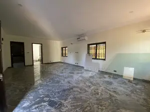 5bdrm Mansion in East Legon, Boundary Road Area for rent