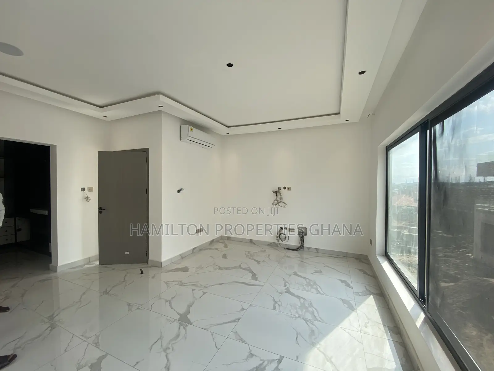 5bdrm Mansion in East Legon, Boundary Road Area for rent