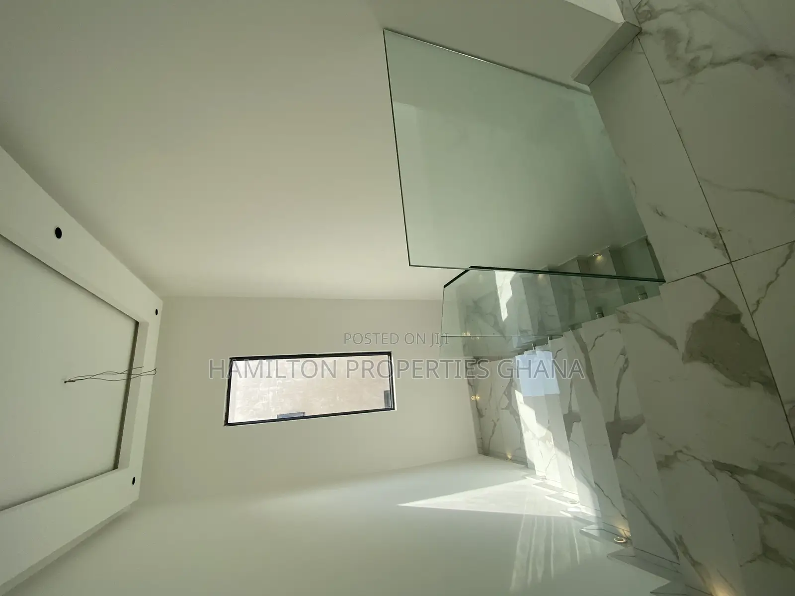 5bdrm Mansion in East Legon, Boundary Road Area for rent