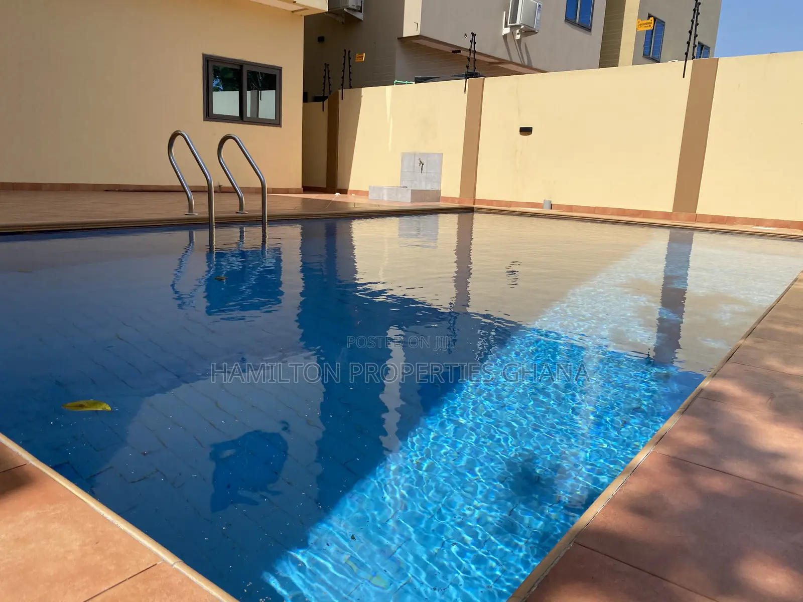 5bdrm Mansion in East Legon, Boundary Road Area for rent