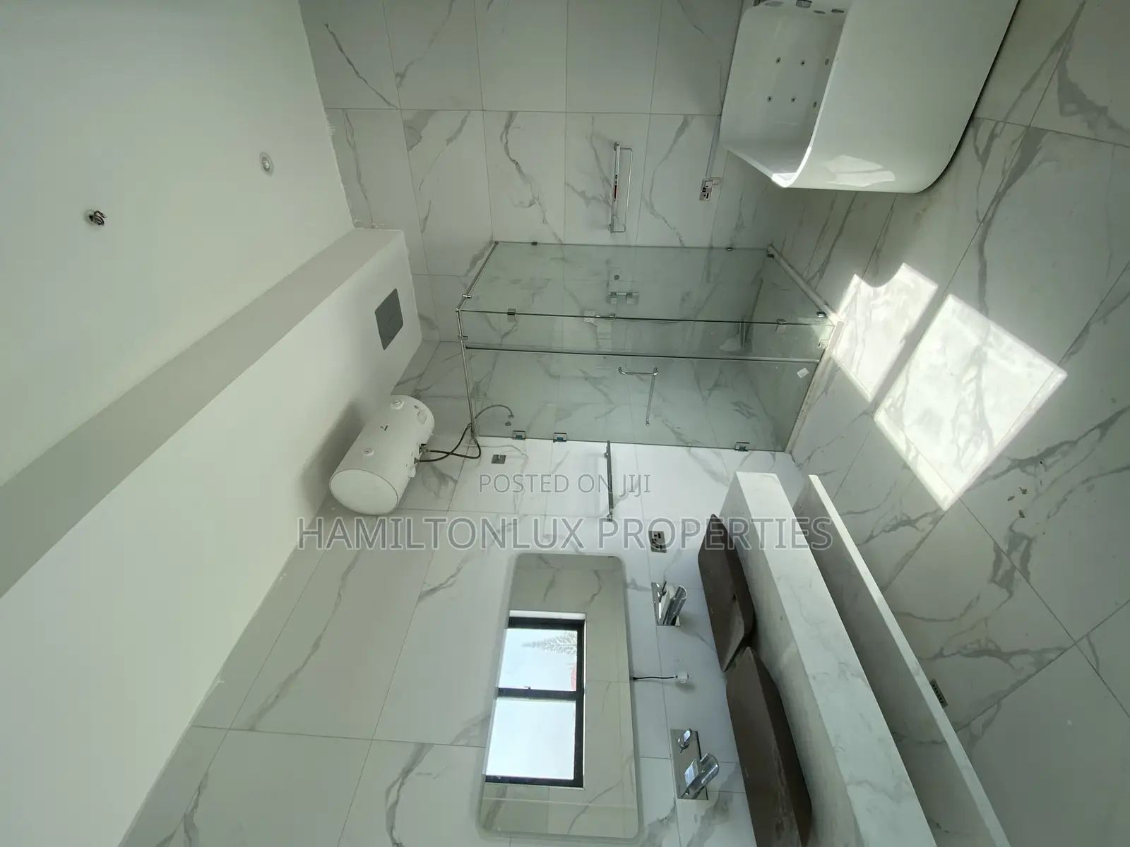 4bdrm Mansion in East Legon 69, Adjiriganor for sale