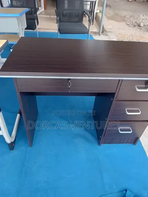 Focus Pod Table
