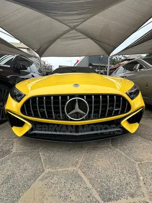 Mercedes-Benz SL-Class 2023 Yellow