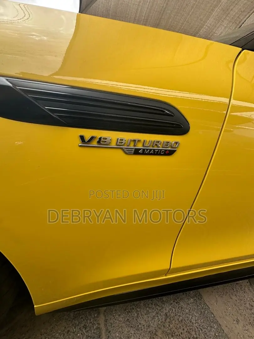 Mercedes-Benz SL-Class 2023 Yellow