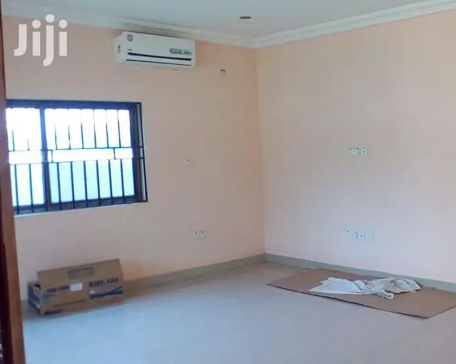 3bdrm House in Bronko Housing, Accra Metropolitan for rent