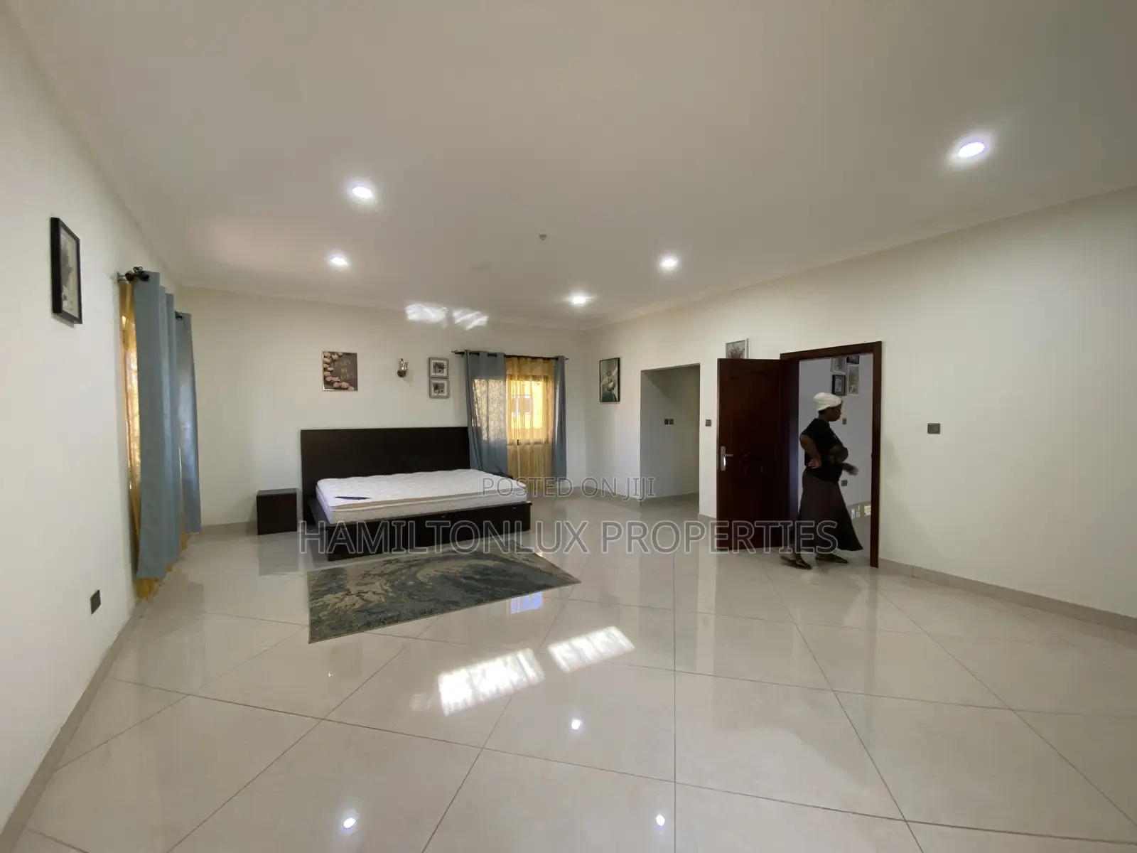 Furnished 5bdrm Mansion in East Legon, A&C Mall Area for rent