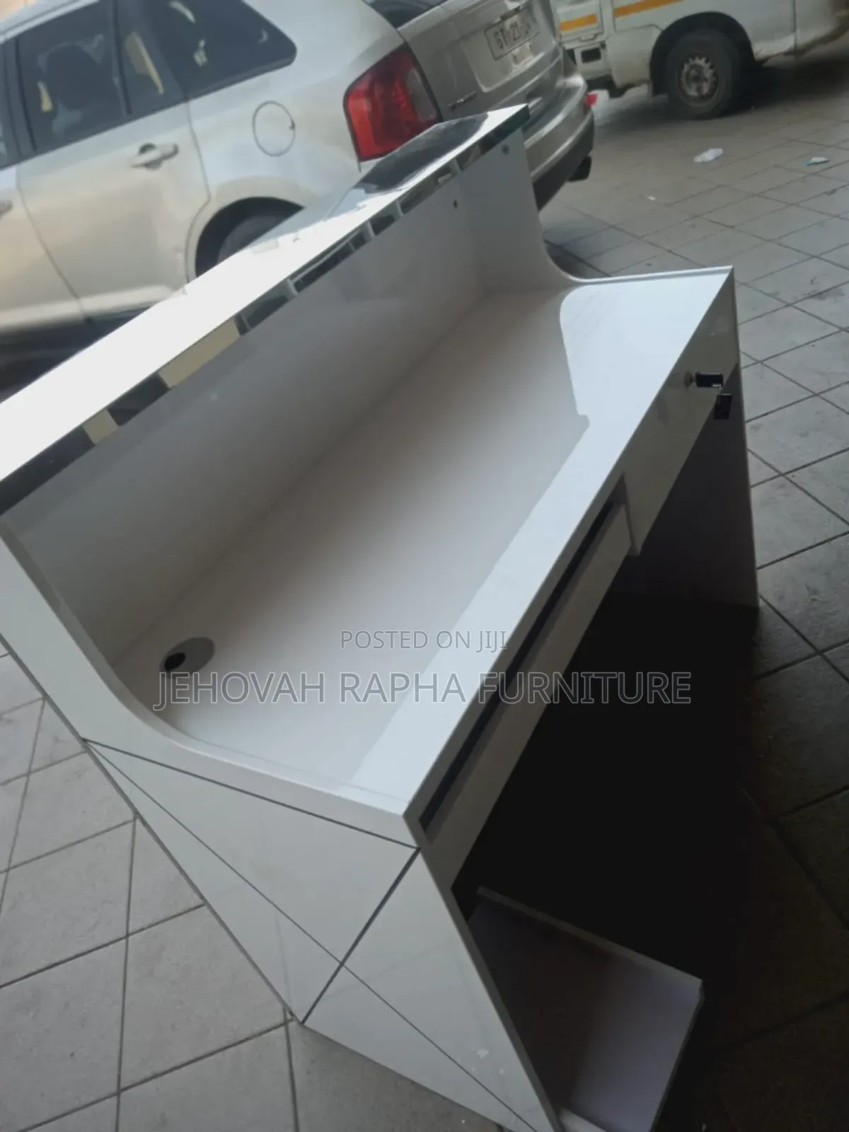 Receptionist Front Desk
