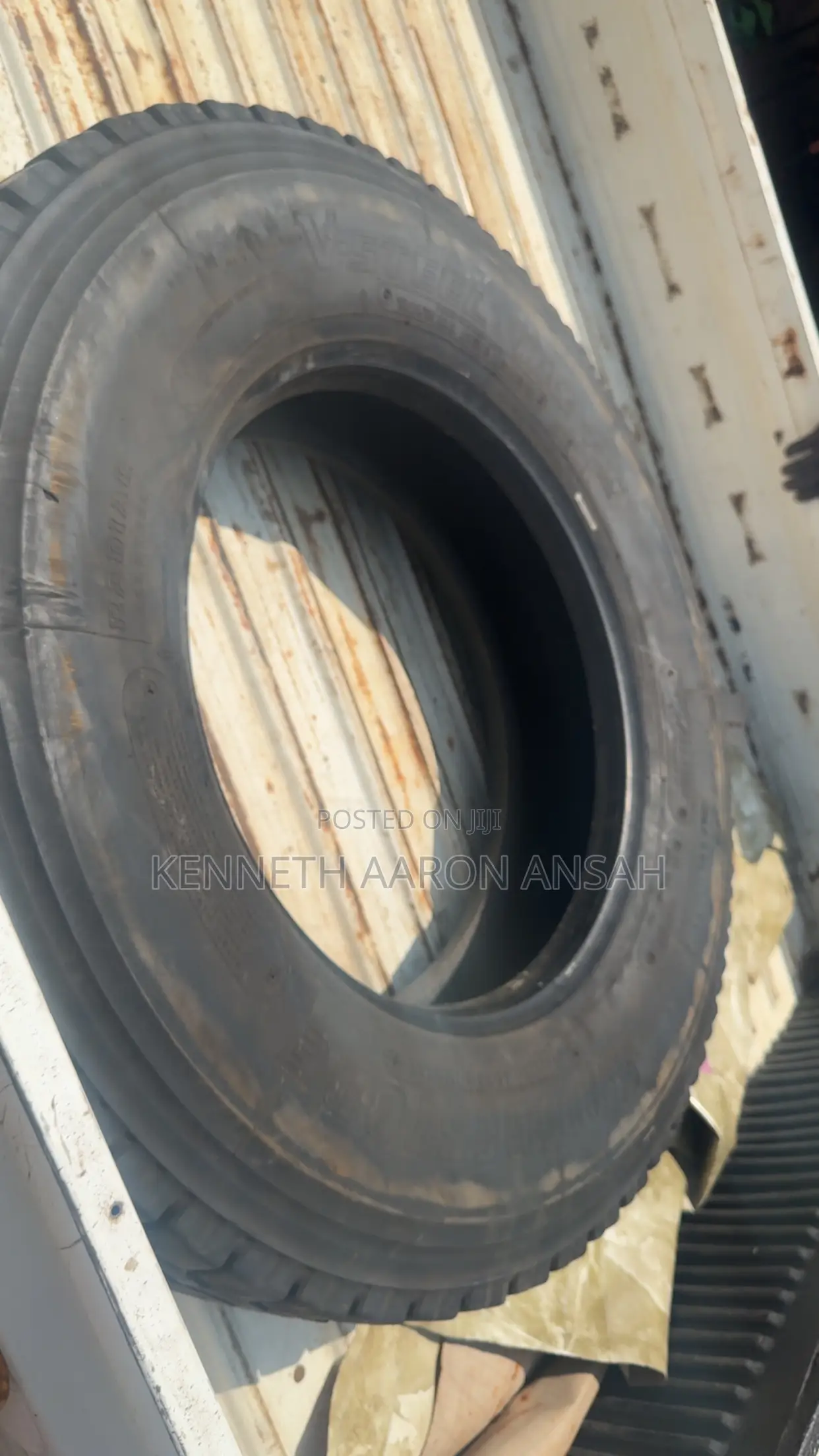 Car Tyre 275/80 R 22.5