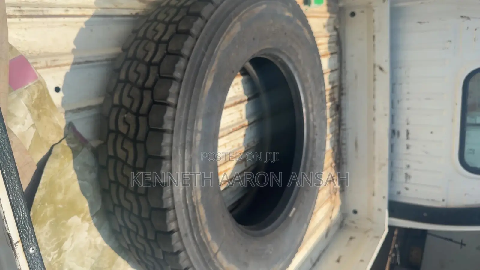 Car Tyre 275/80 R 22.5