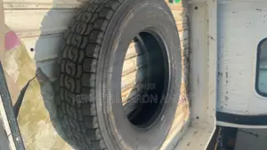 Car Tyre 275/80 R 22.5