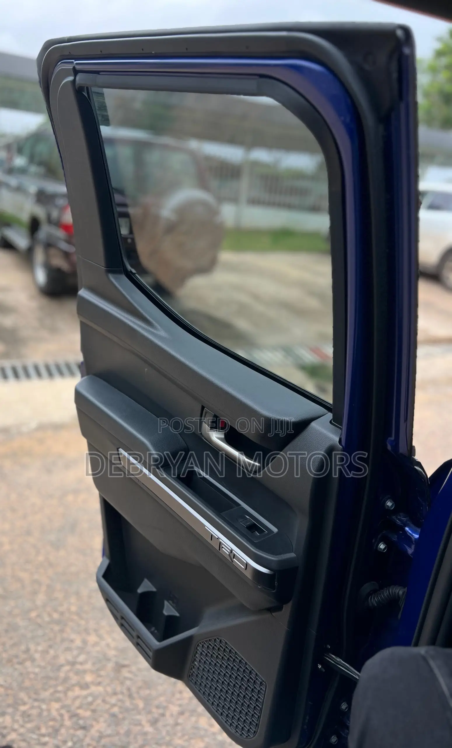 Toyota Tacoma SR5 Double Cab 6' Bed AT 2024 Blue