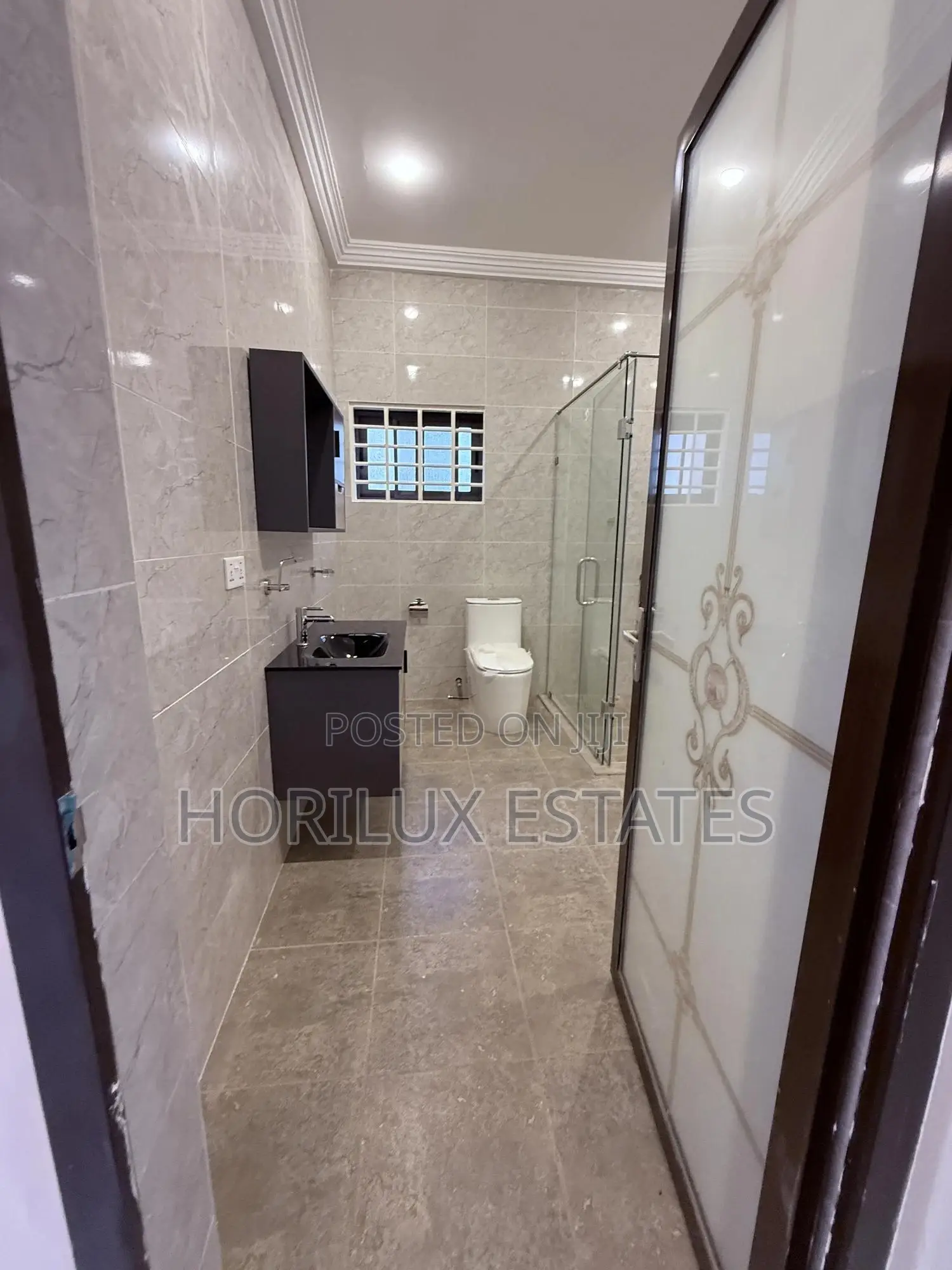 4bdrm Duplex in Kwabenya for sale