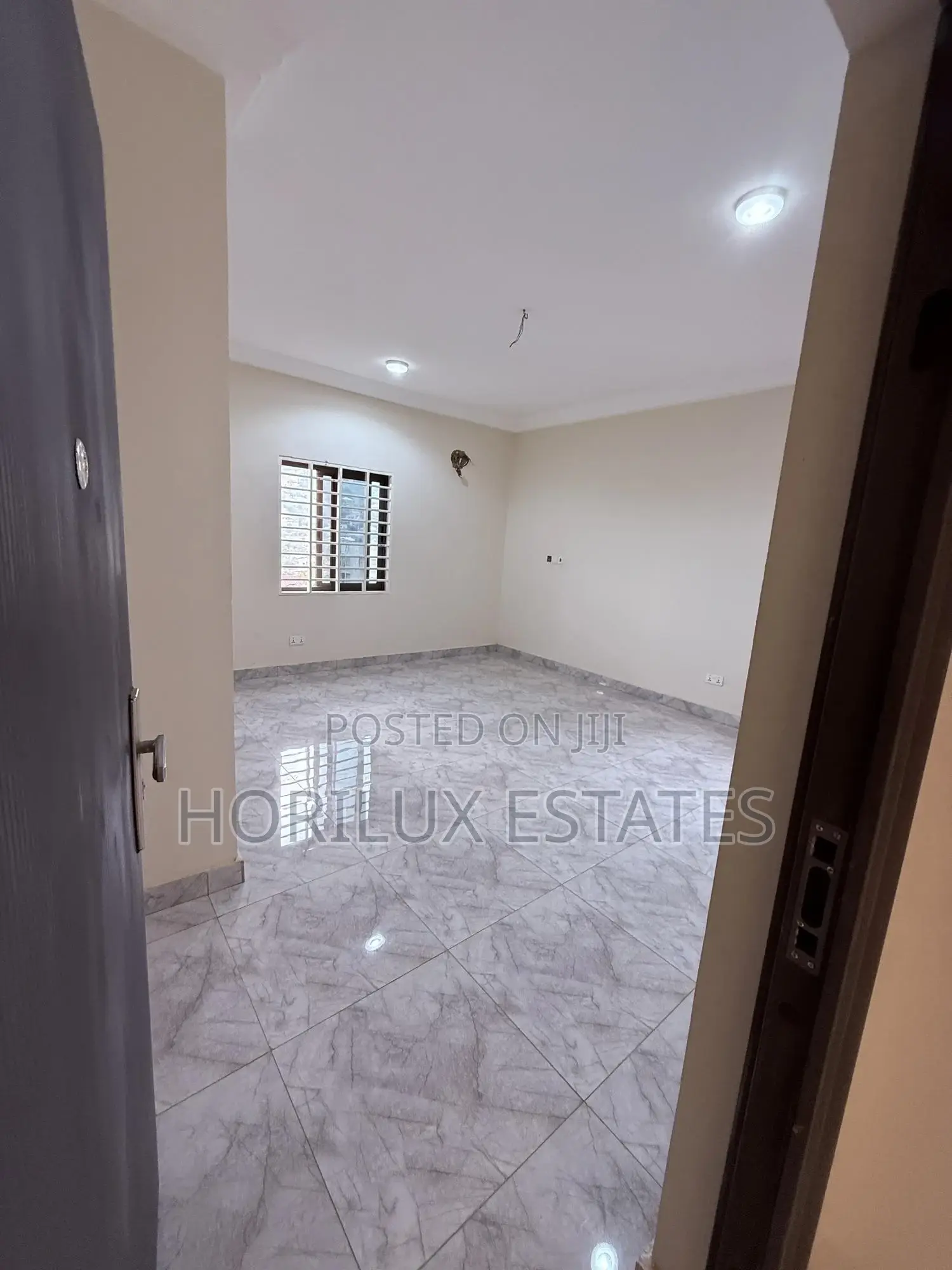 4bdrm Duplex in Kwabenya for sale