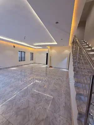 4bdrm Duplex in Kwabenya for sale